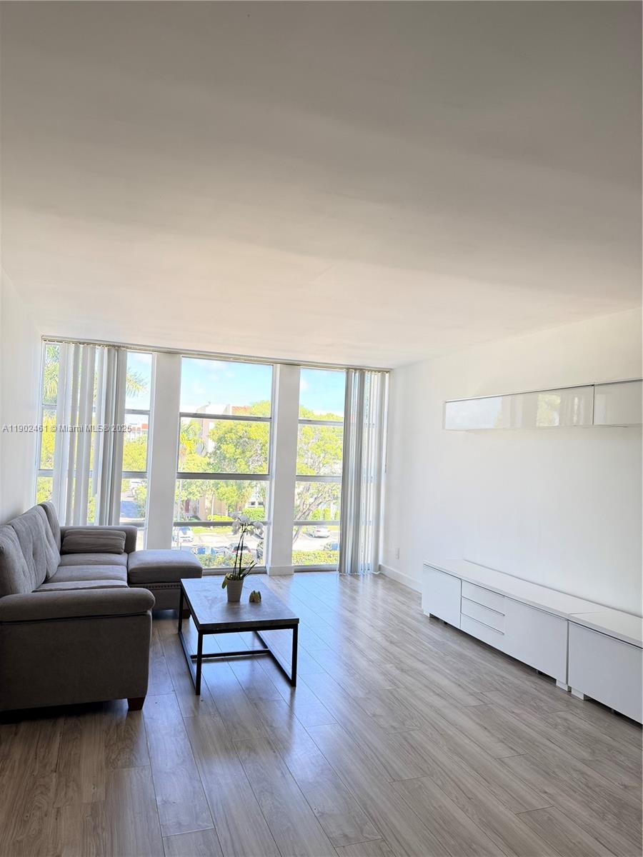 DESOTO PARK CONDO - Residential Lease