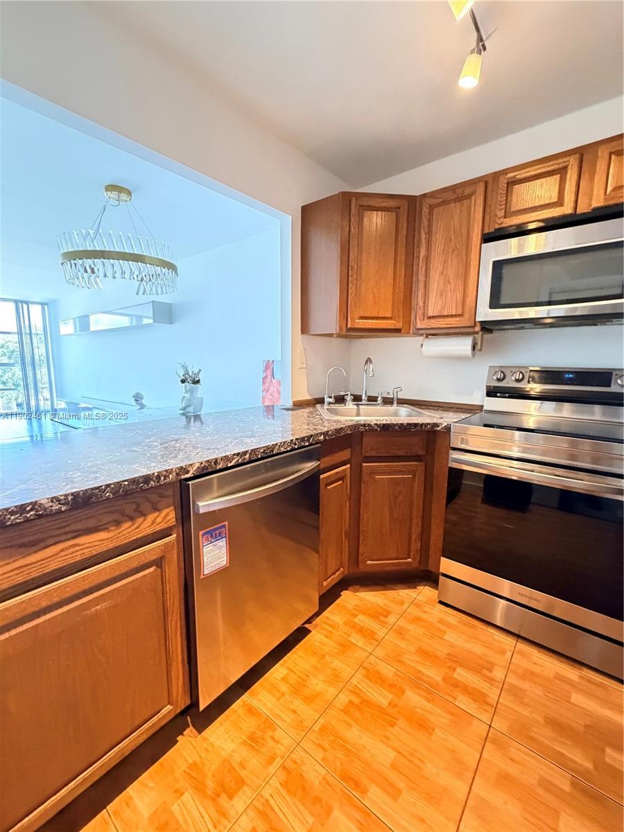 DESOTO PARK CONDO - Residential Lease