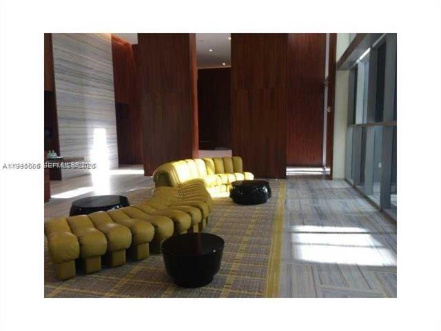1300 Brickell Bay Dr 2500