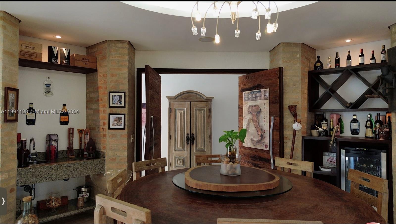 Guaruja, São Paulo - Residential