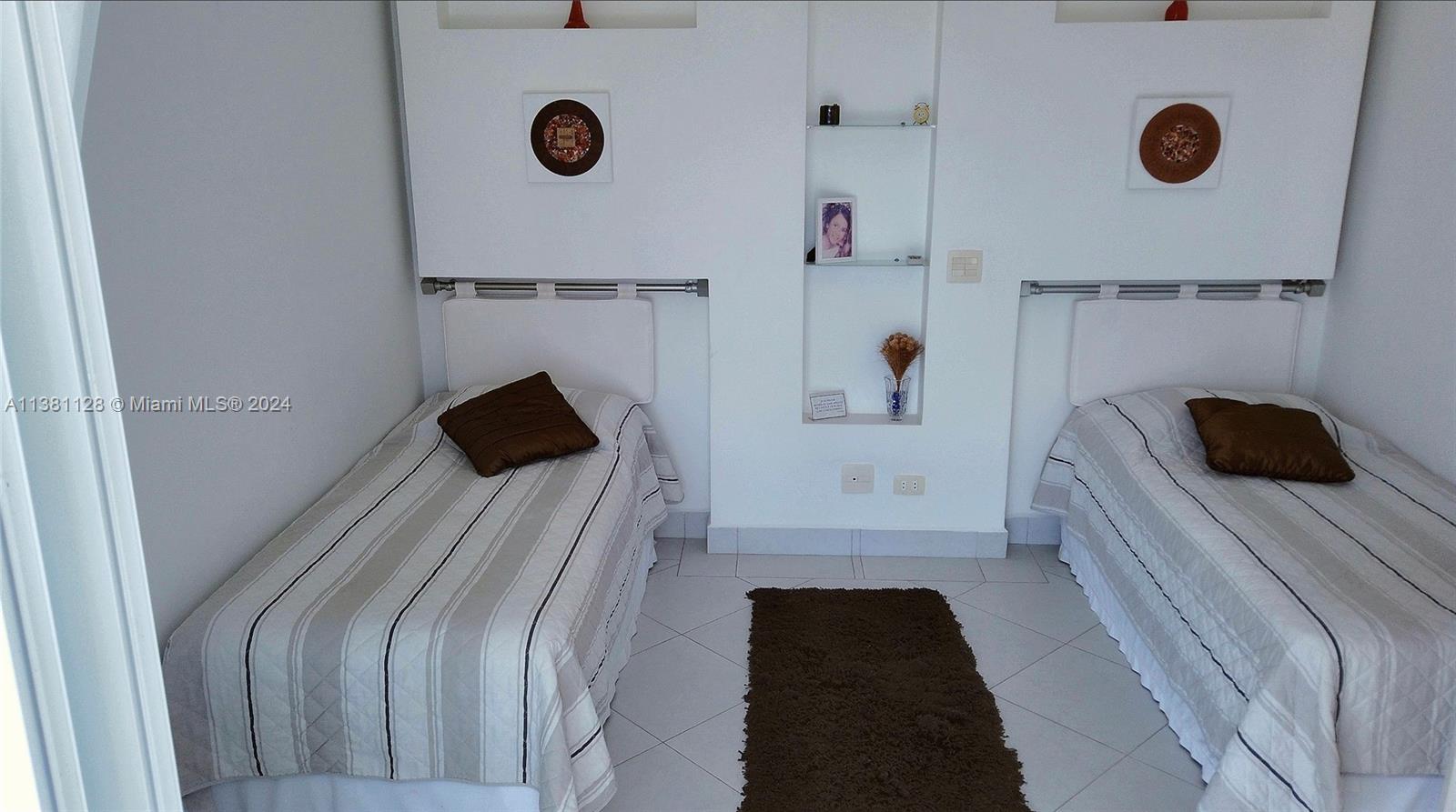 Guaruja, São Paulo - Residential