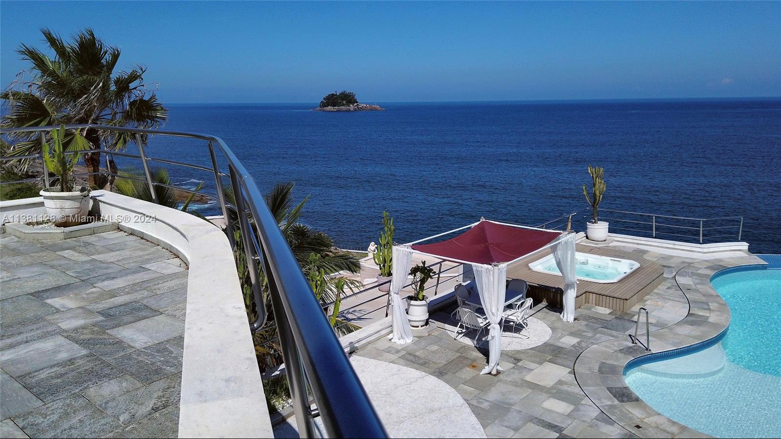 Guaruja, São Paulo - Residential