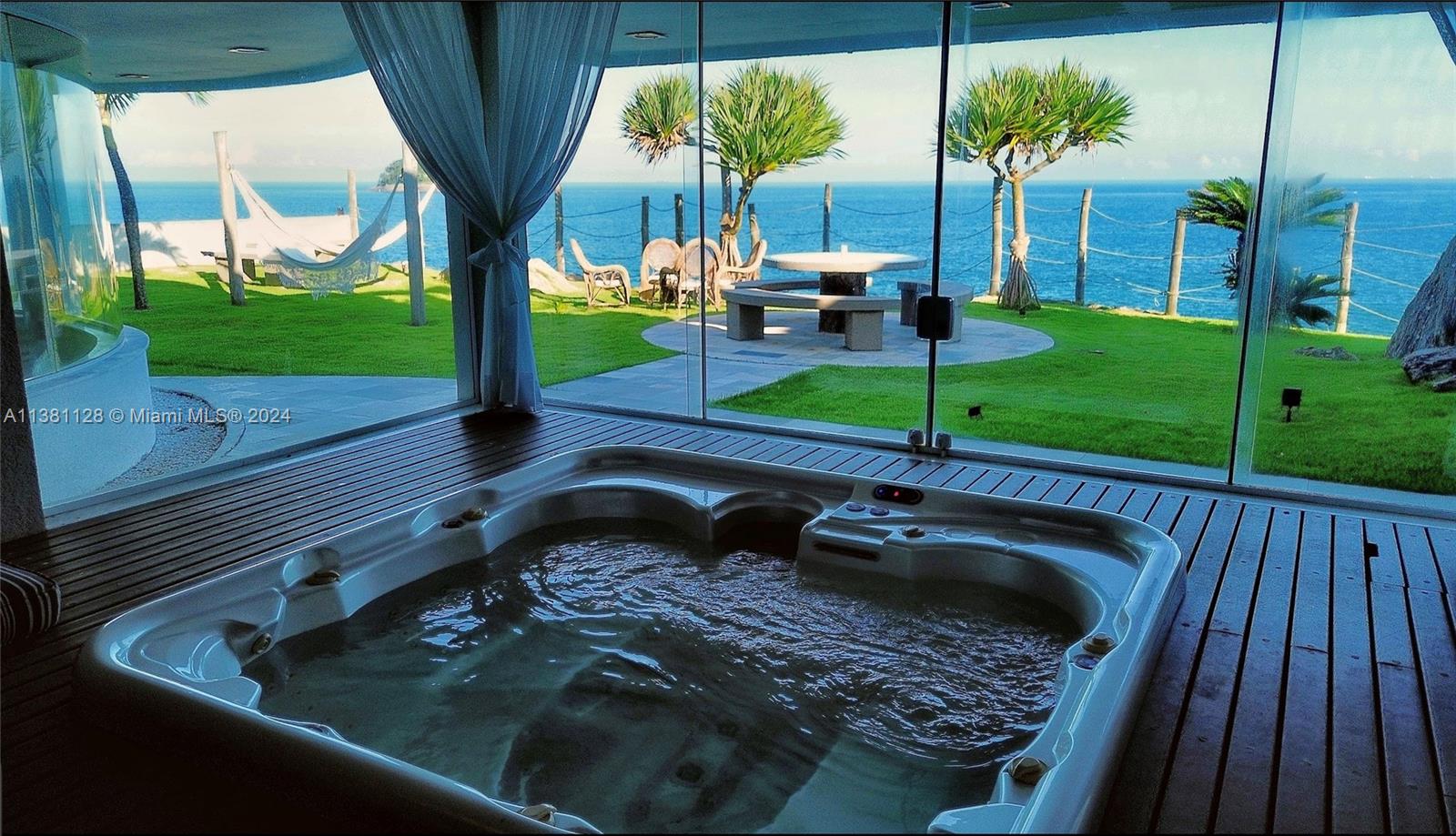 Guaruja, São Paulo - Residential