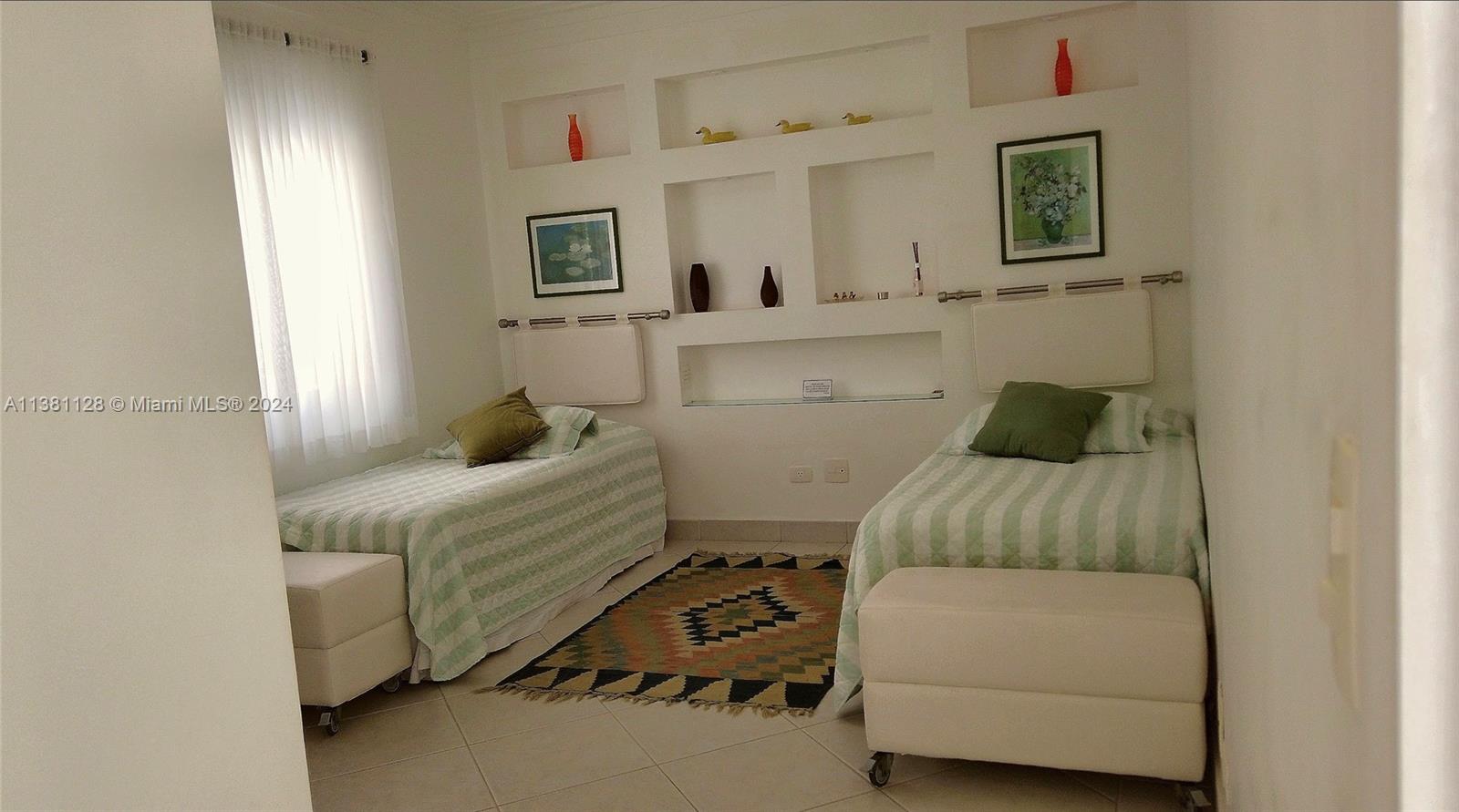 Guaruja, São Paulo - Residential