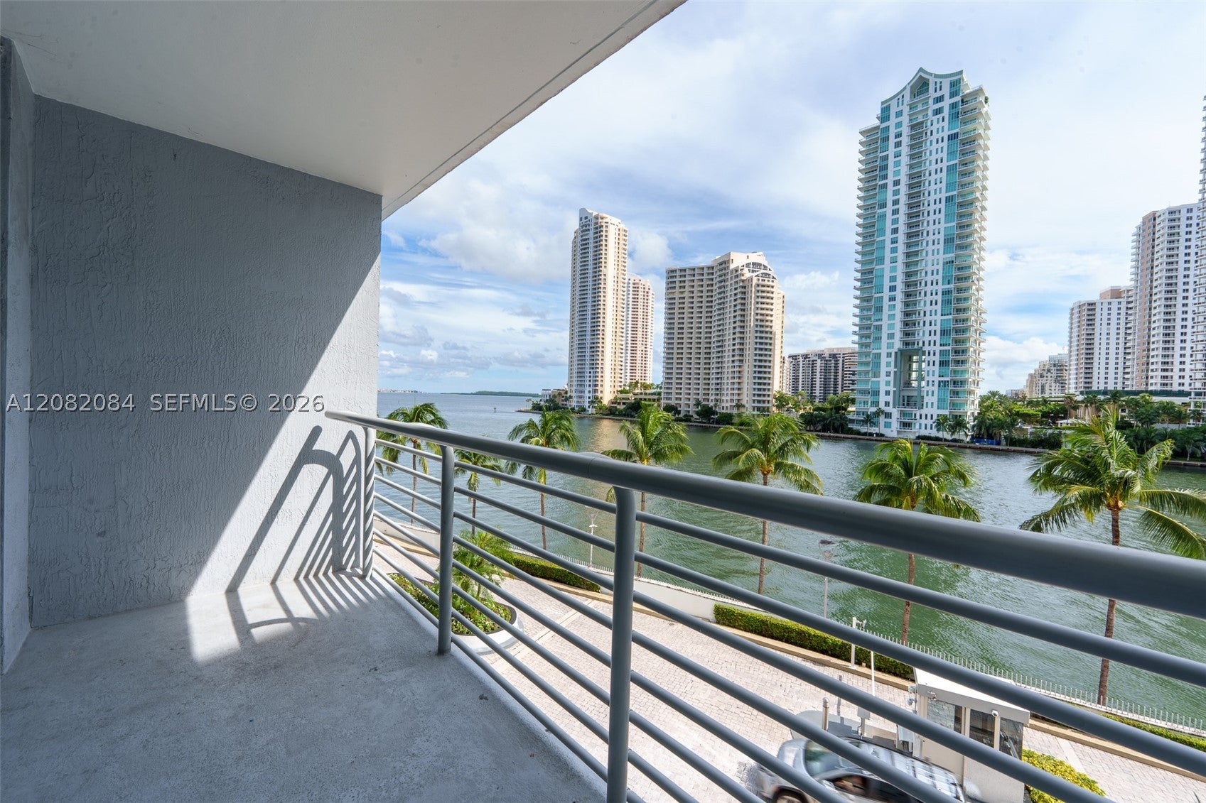 325 S Biscayne Blvd 415