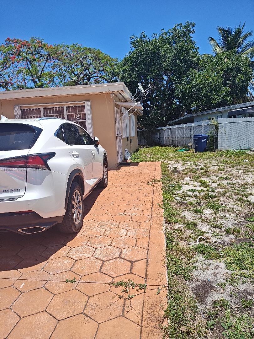 12325 Nw 19th Ave 12325, Miami, Broward County, Florida - 2 Bedrooms  
1 Bathrooms - 