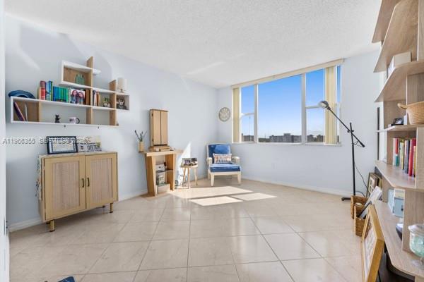 HILLCREST EAST NO 27 COND - Residential