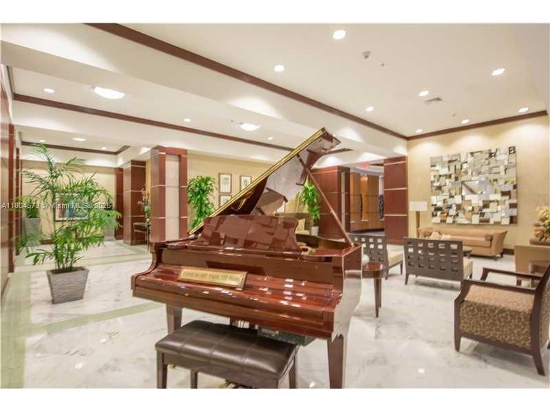 LA PERLA CONDO - Residential