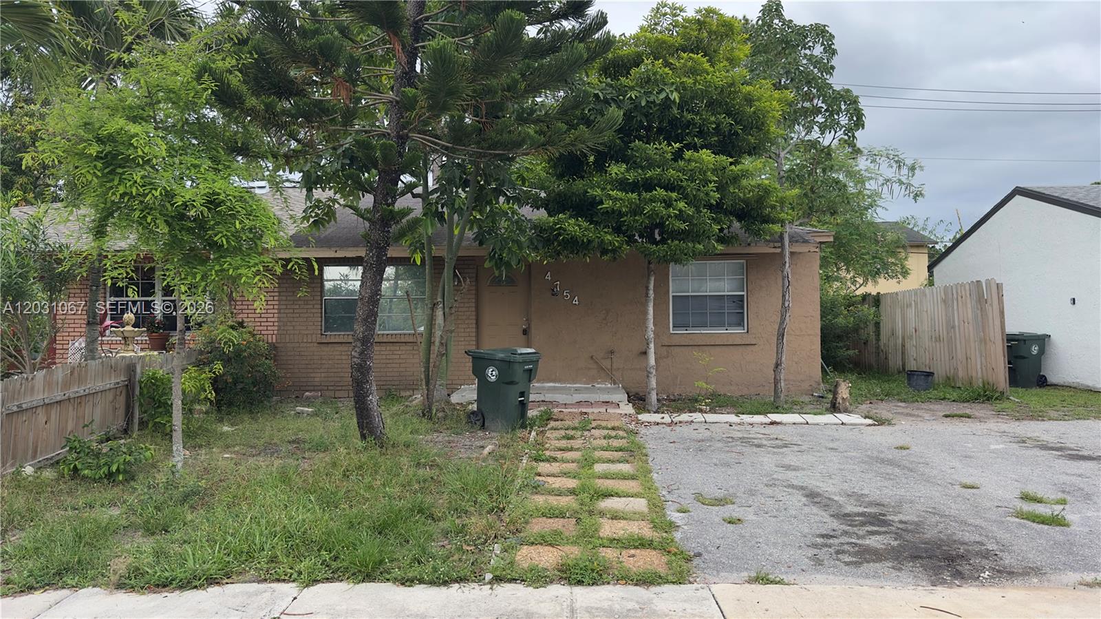 4754 Chariot Cir - Image 1