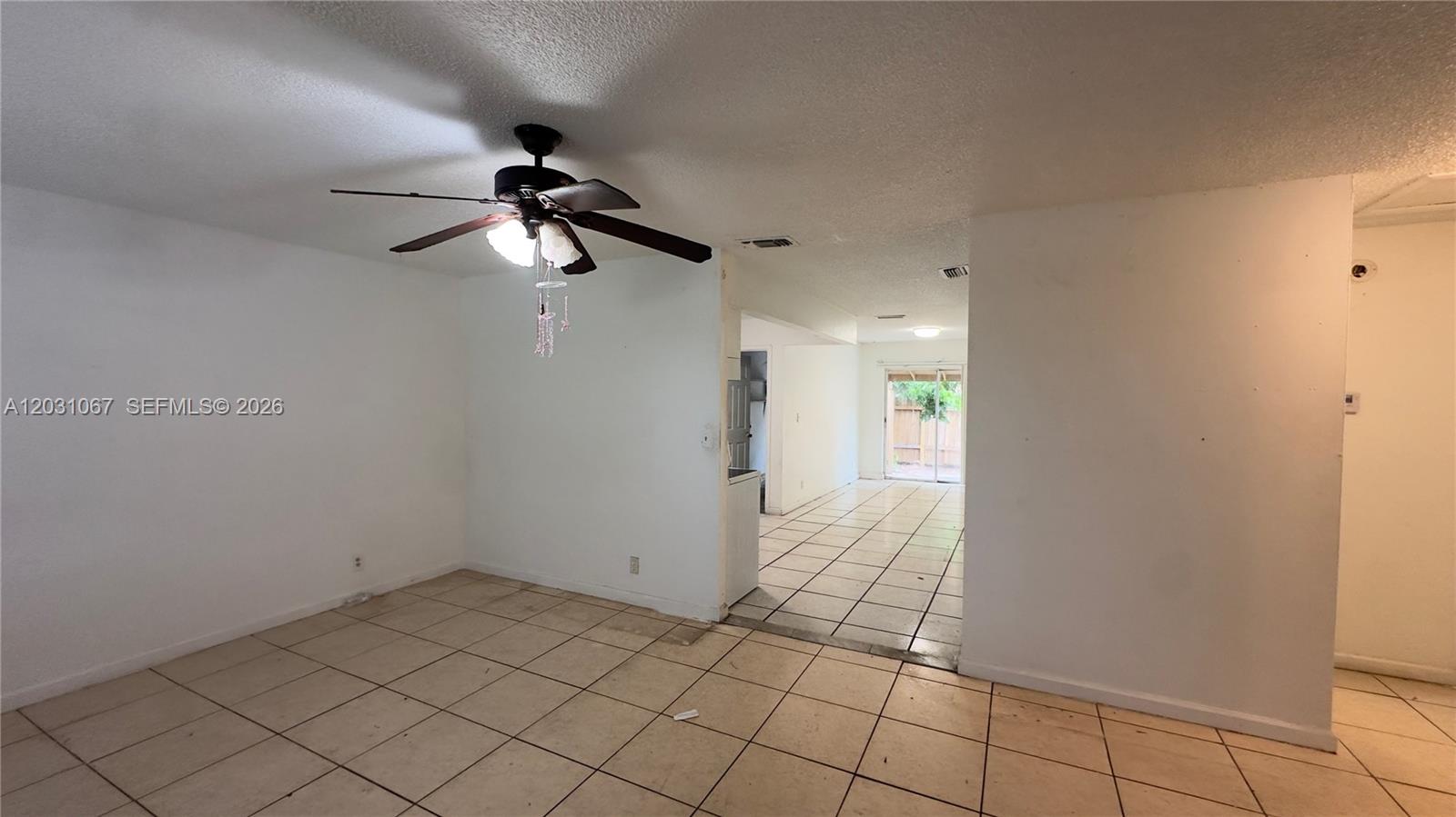 4754 Chariot Cir