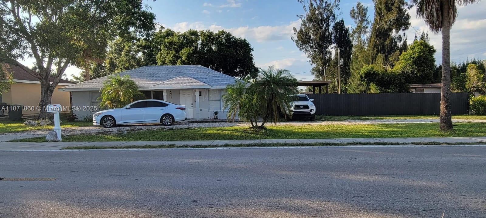 Brand new home in the heart of Fort Myers! . Just 3 min away from I-75 Expressway and 9 min from downtown Fort Myers. Freshly painted. New washer and dryer, new stainless steel appliances. Great outdoor space ready to enjoy the most relaxing afternoons. Fruit trees in the back and plenty of room for an above ground pool. Come to see this cozy house and make it yours.
