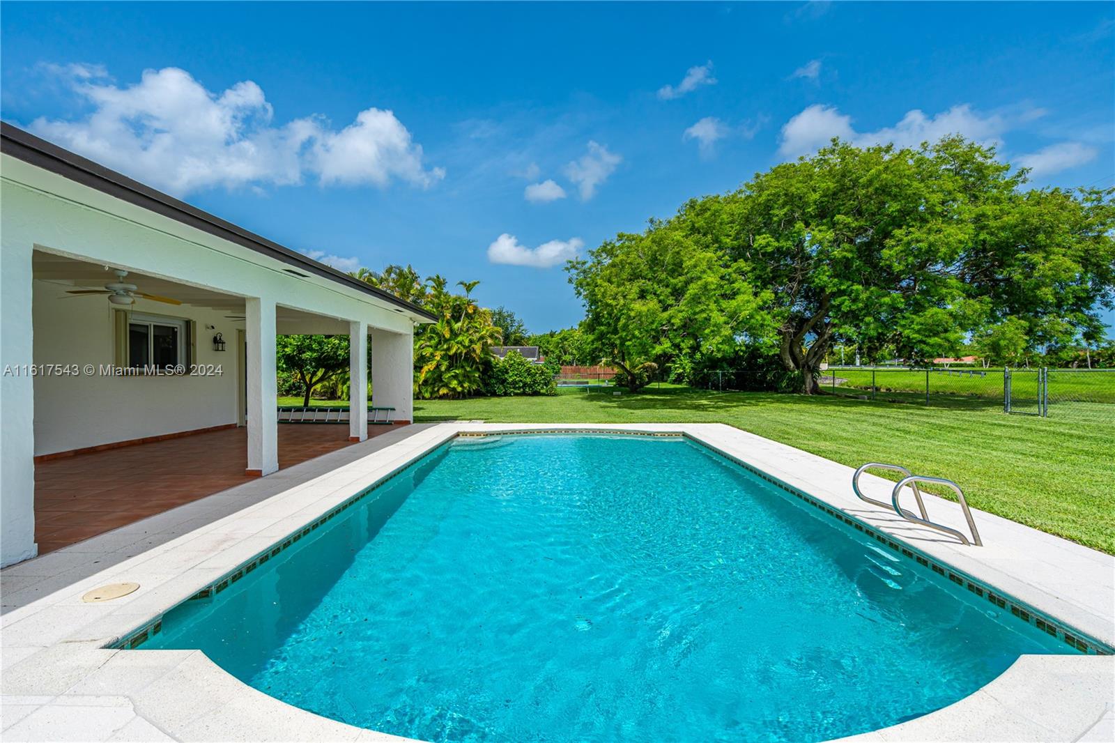 BRIAR BAY URBAN PARK SEC - Residential Lease
