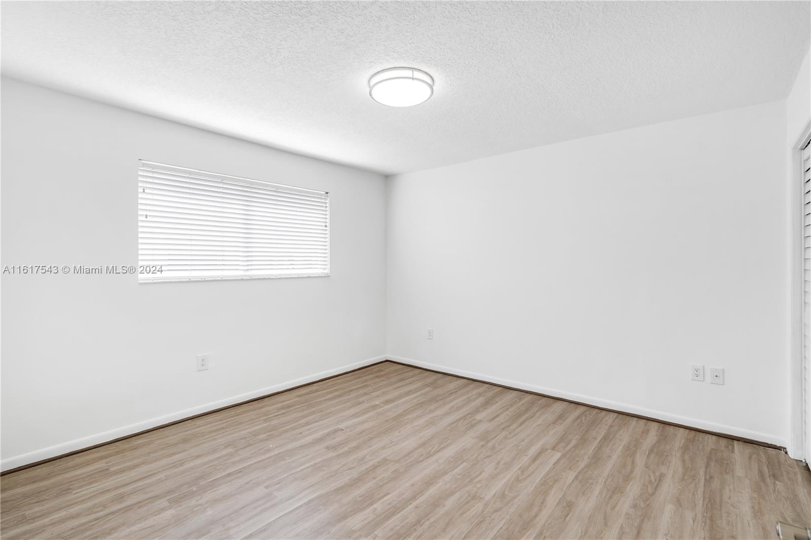 BRIAR BAY URBAN PARK SEC - Residential Lease