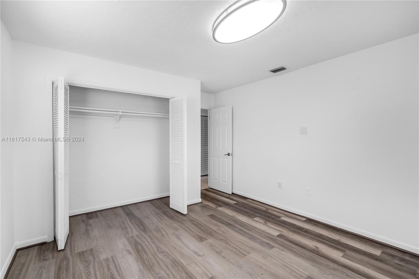 BRIAR BAY URBAN PARK SEC - Residential Lease