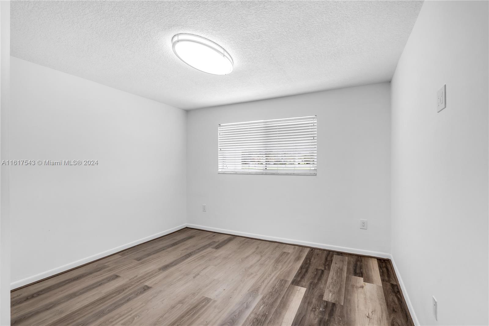 BRIAR BAY URBAN PARK SEC - Residential Lease