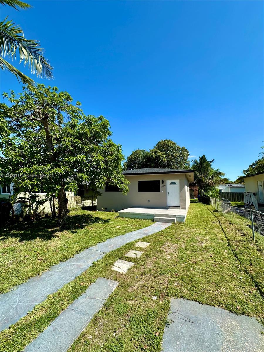 1769 NW 41st St 0