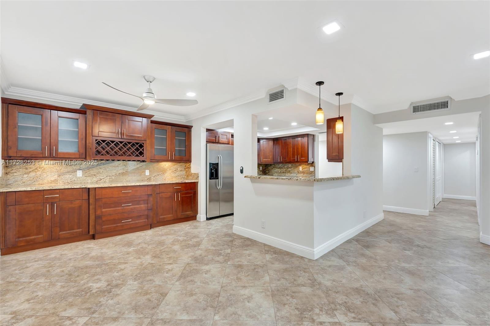 3100 Riverside Dr 306, Coral Springs, Broward County, Florida - 3 Bedrooms  
2 Bathrooms - 