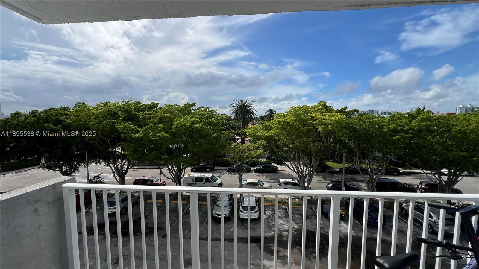 1801 S Treasure Dr 415