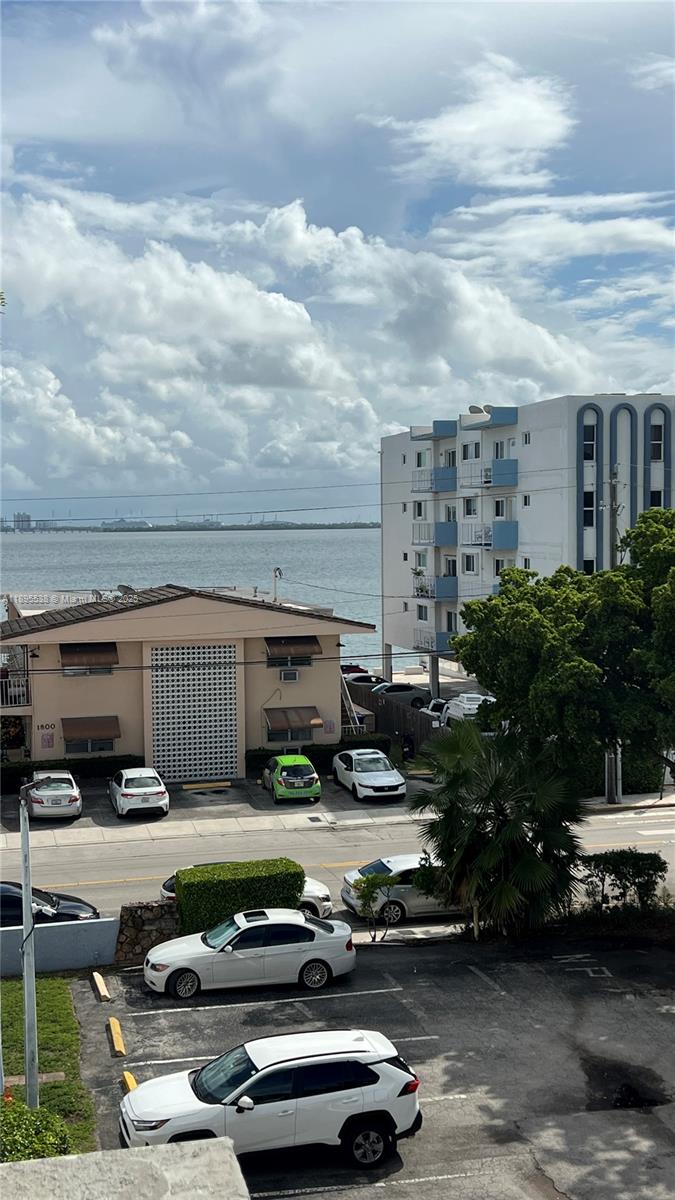 1801 S Treasure Dr 415