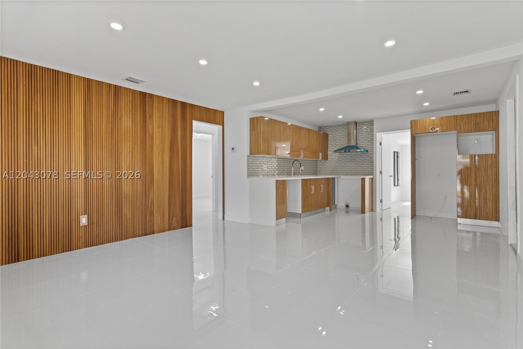 1524 SW 32 CT - Image 1