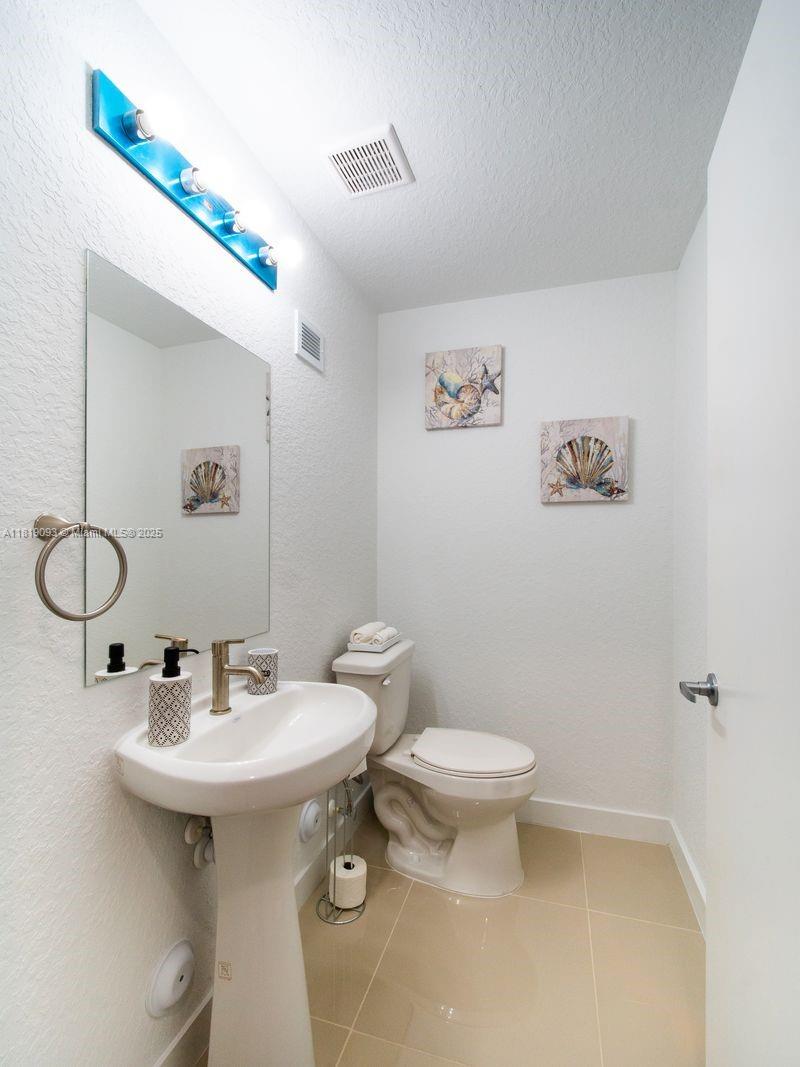 PARADISE ONE - Residential