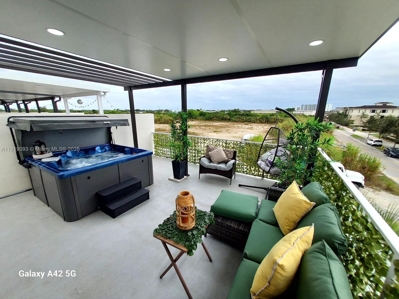 PARADISE ONE - Residential