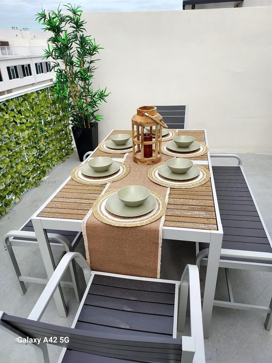 PARADISE ONE - Residential