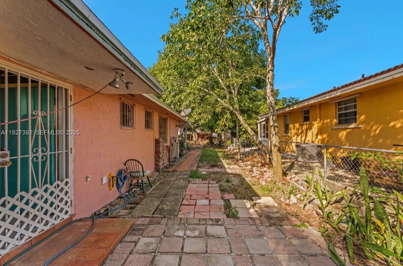 TOWN OF FLORIDA CITY - Residential