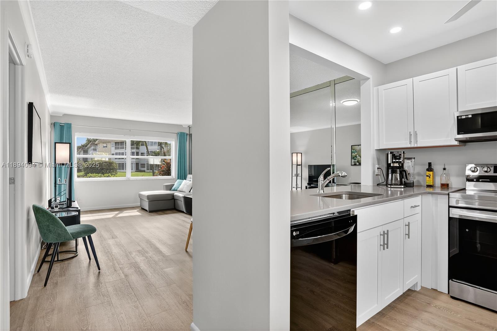 SEAGRAPE GARDENS CONDO - Residential