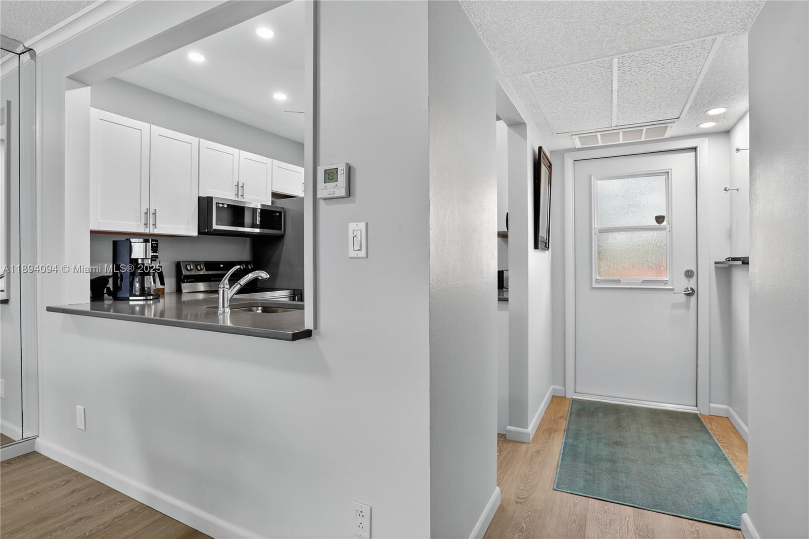 SEAGRAPE GARDENS CONDO - Residential