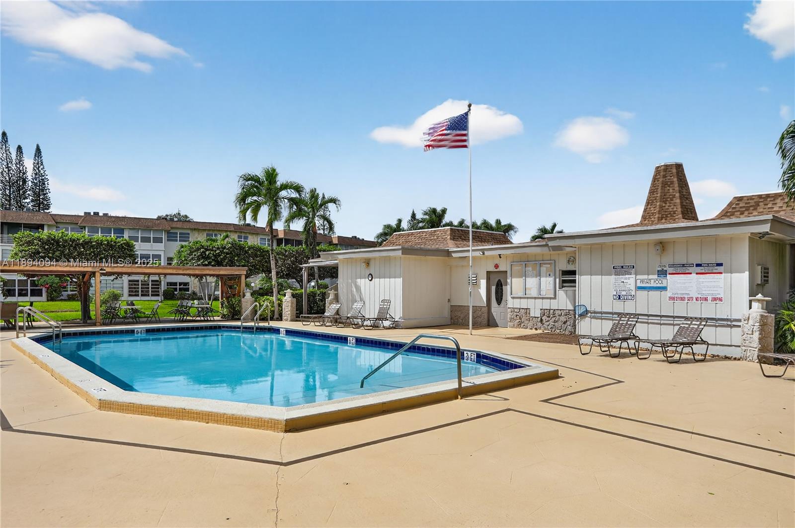 SEAGRAPE GARDENS CONDO - Residential