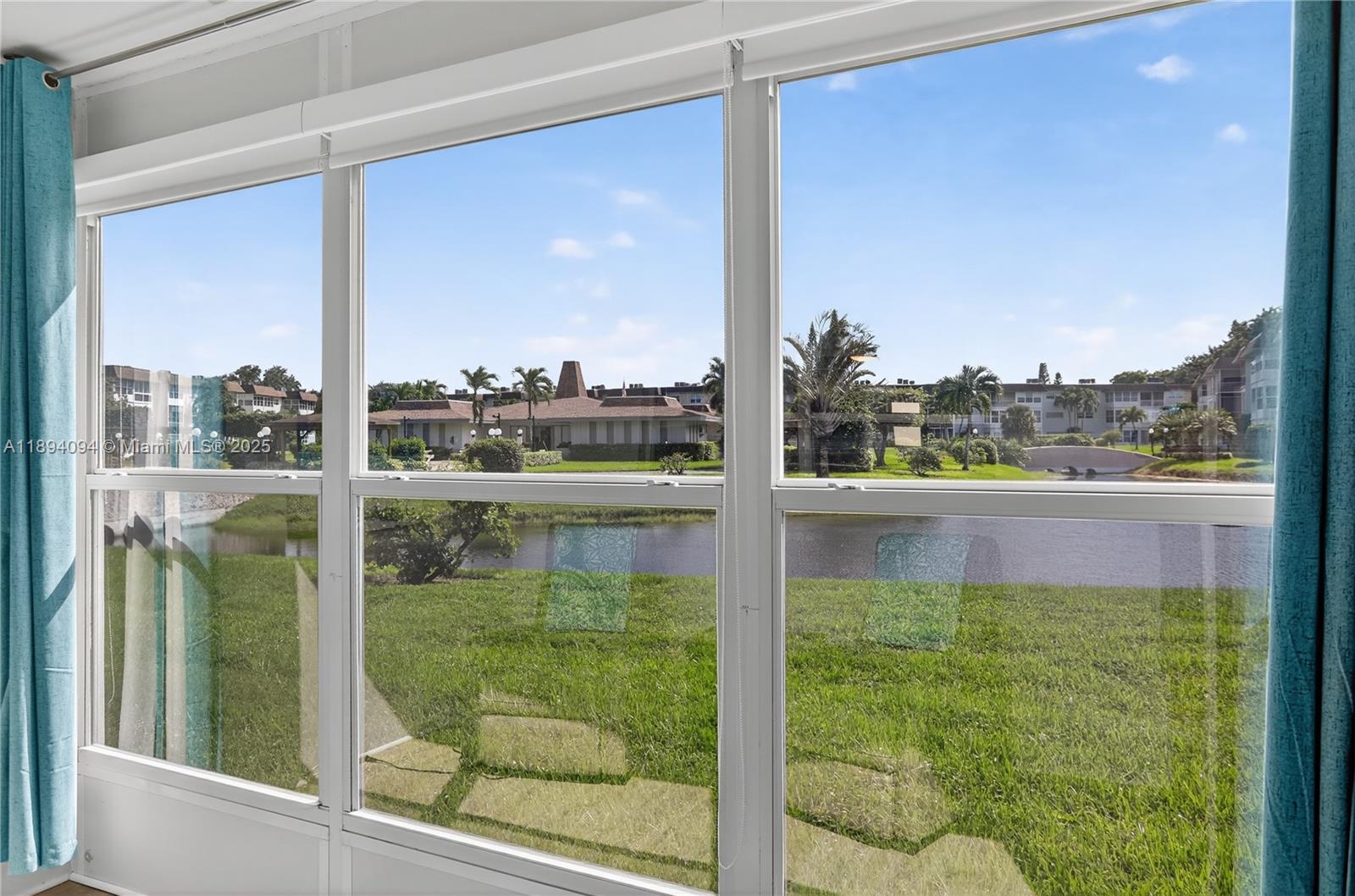 SEAGRAPE GARDENS CONDO - Residential