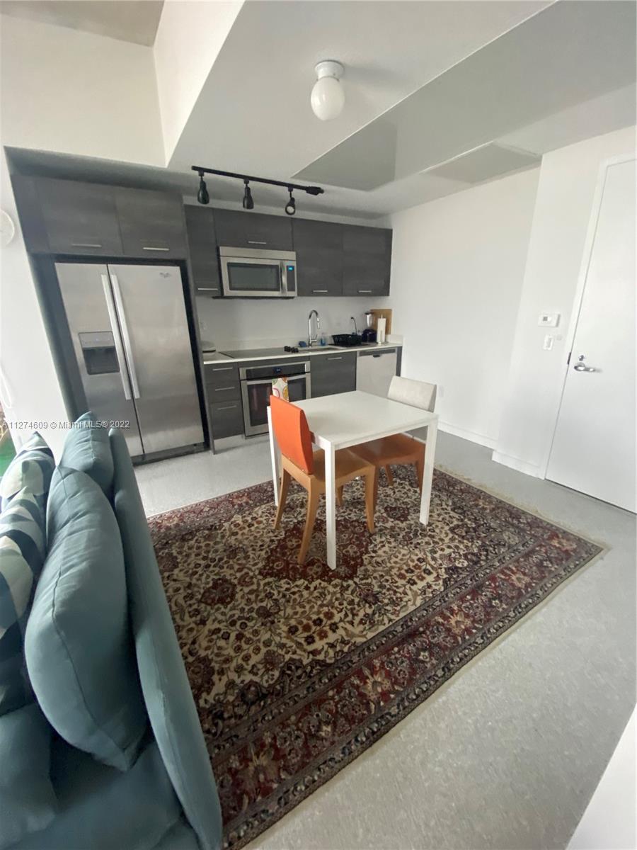 CENTRO CONDO - Residential Lease