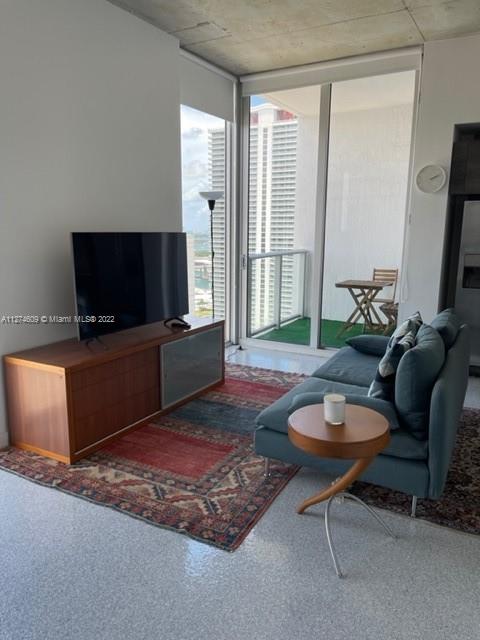 CENTRO CONDO - Residential Lease