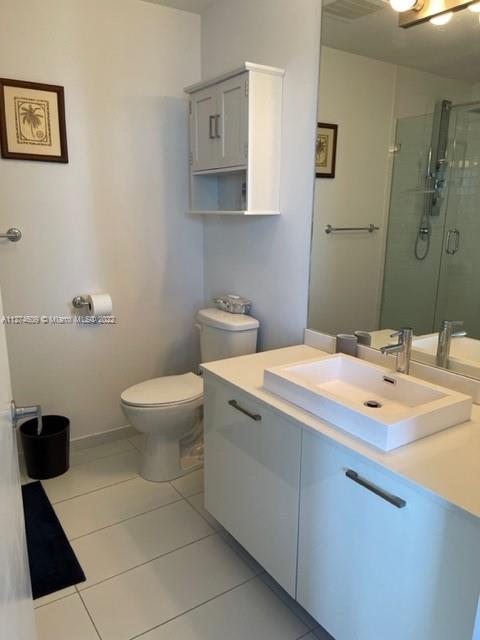 CENTRO CONDO - Residential Lease