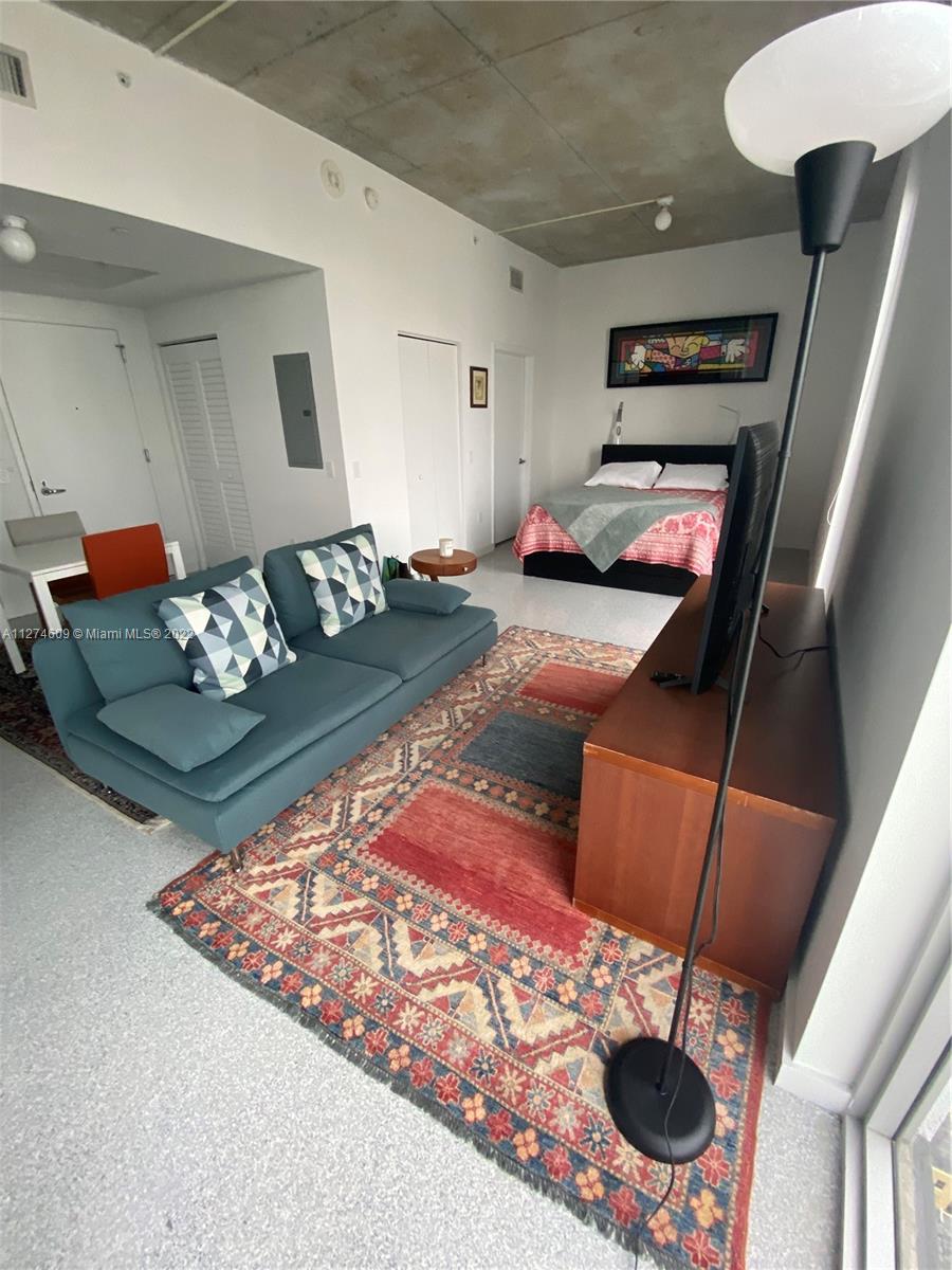 CENTRO CONDO - Residential Lease