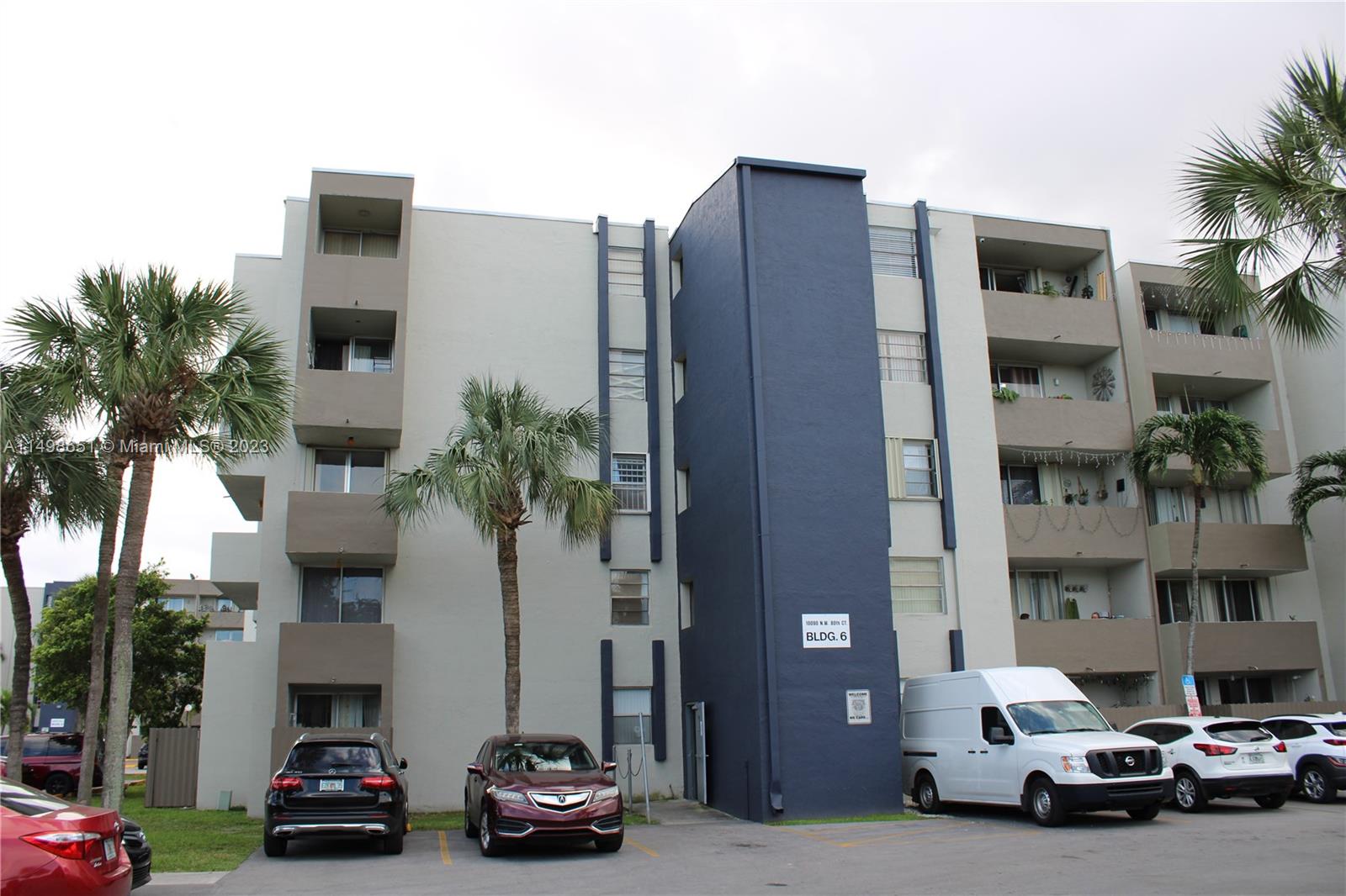 SAMARI LAKE EAST CONDO - Residential