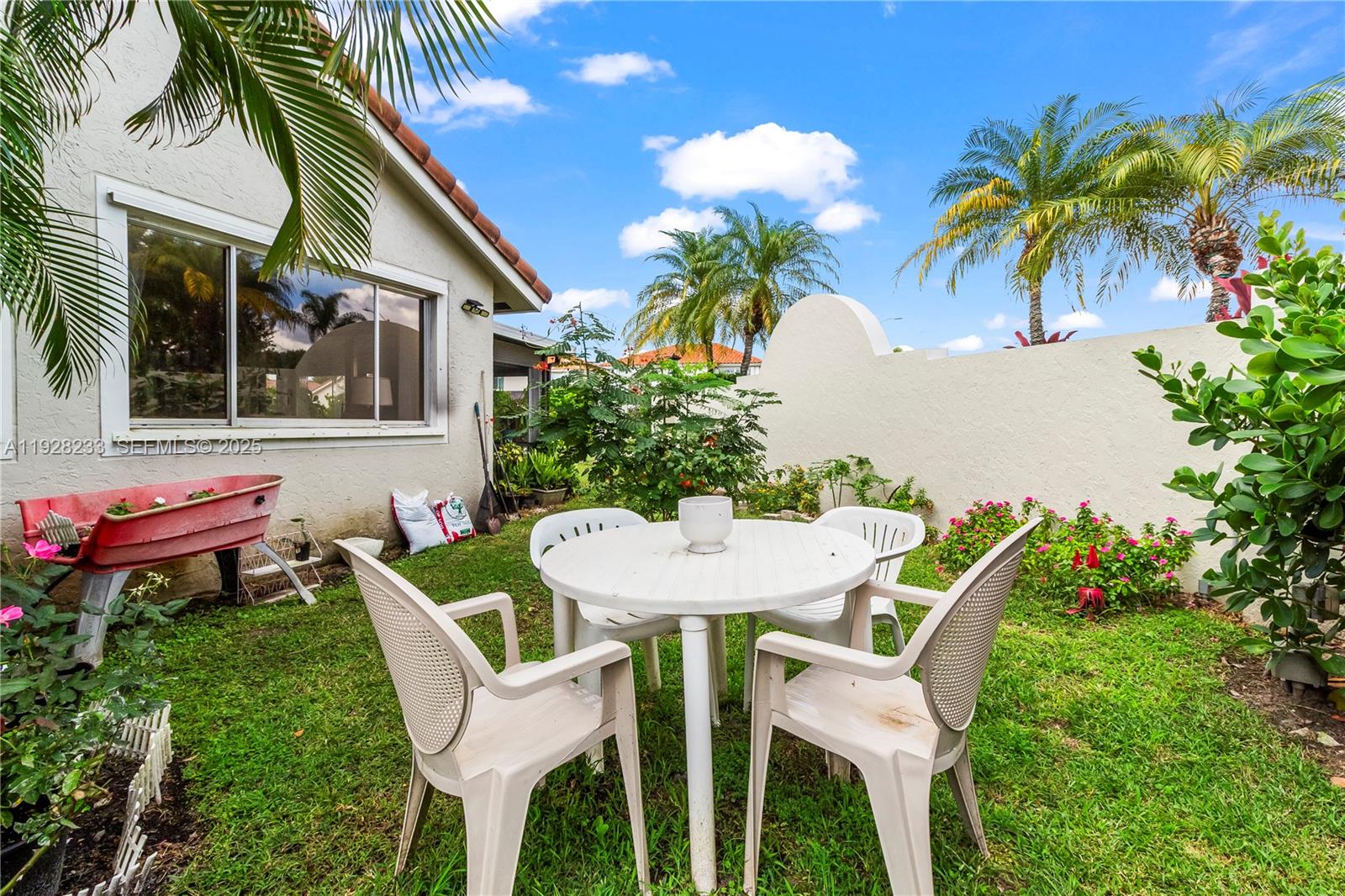 HOLIDAY SPRINGS VILLAGE - Residential