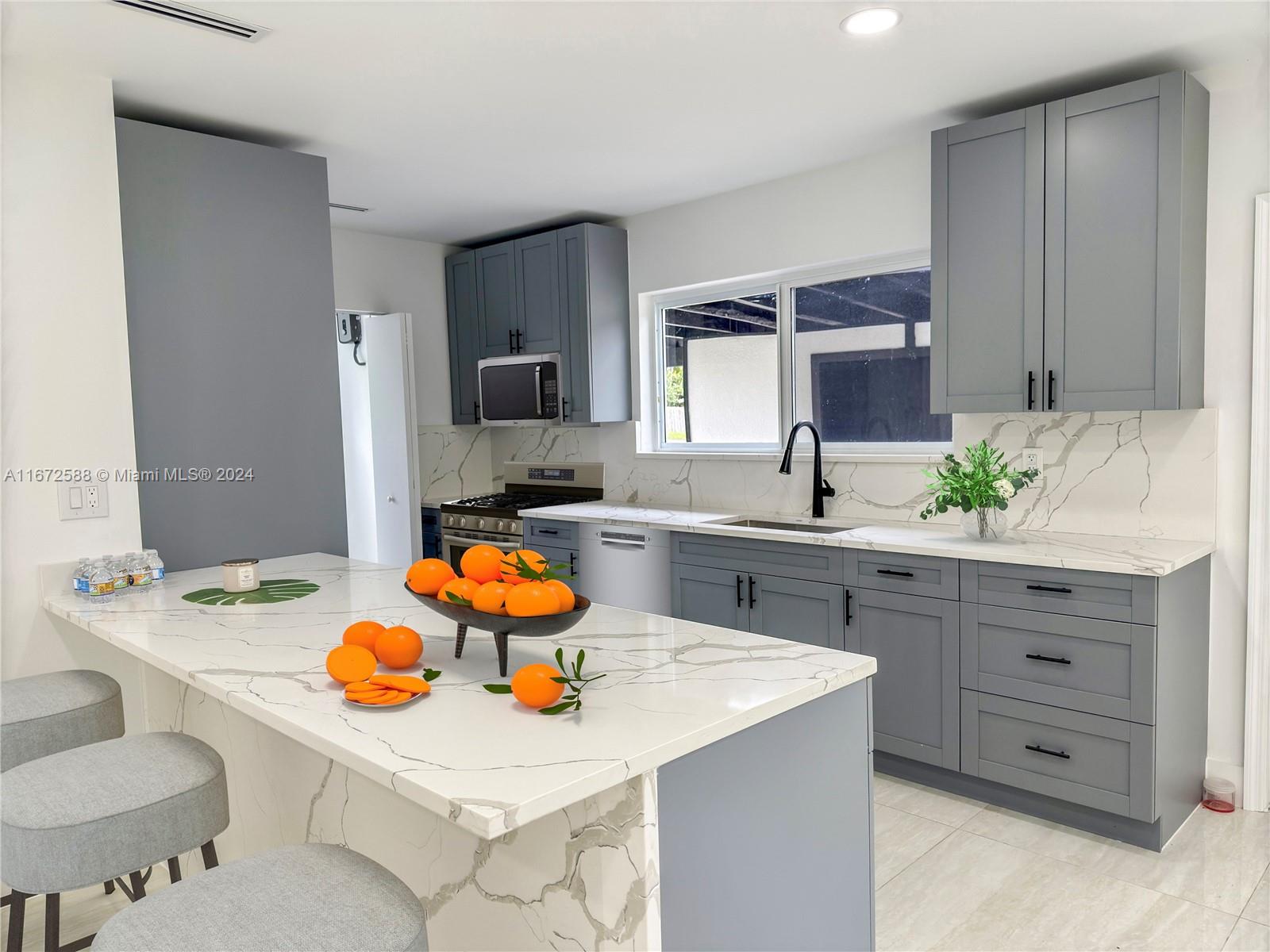 JENADA VILLAS - Residential