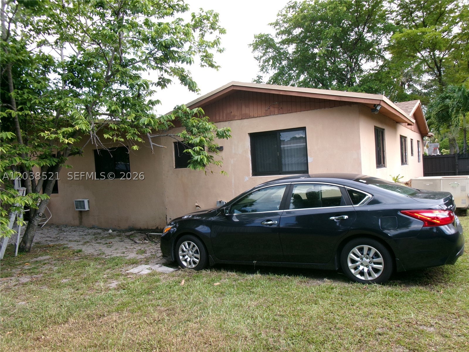 Undisclosed Address #A12038521, Miami FL 33162
