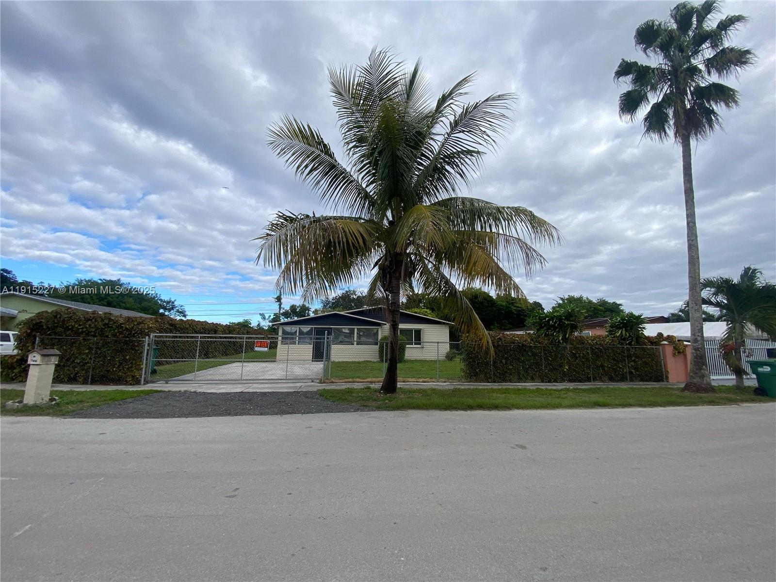 SIXTH AVENUE PARK - Residential Lease