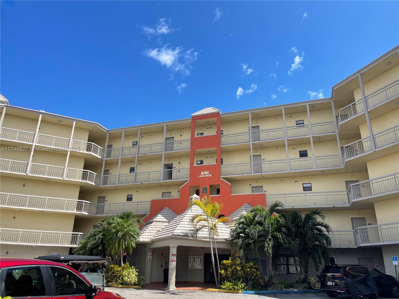 8290 Lake Dr 223, Doral, Miami-Dade County, Florida - 1 Bedrooms  
1 Bathrooms - 