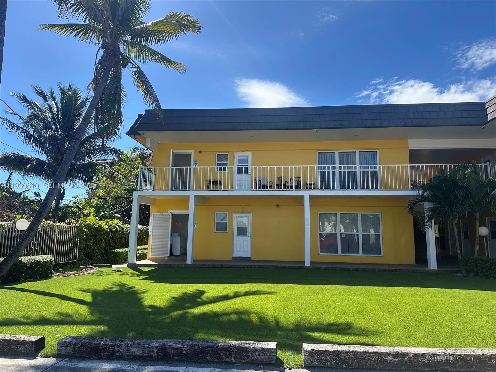 HOLLYWOOD LITTLE RANCHES - Residential Lease