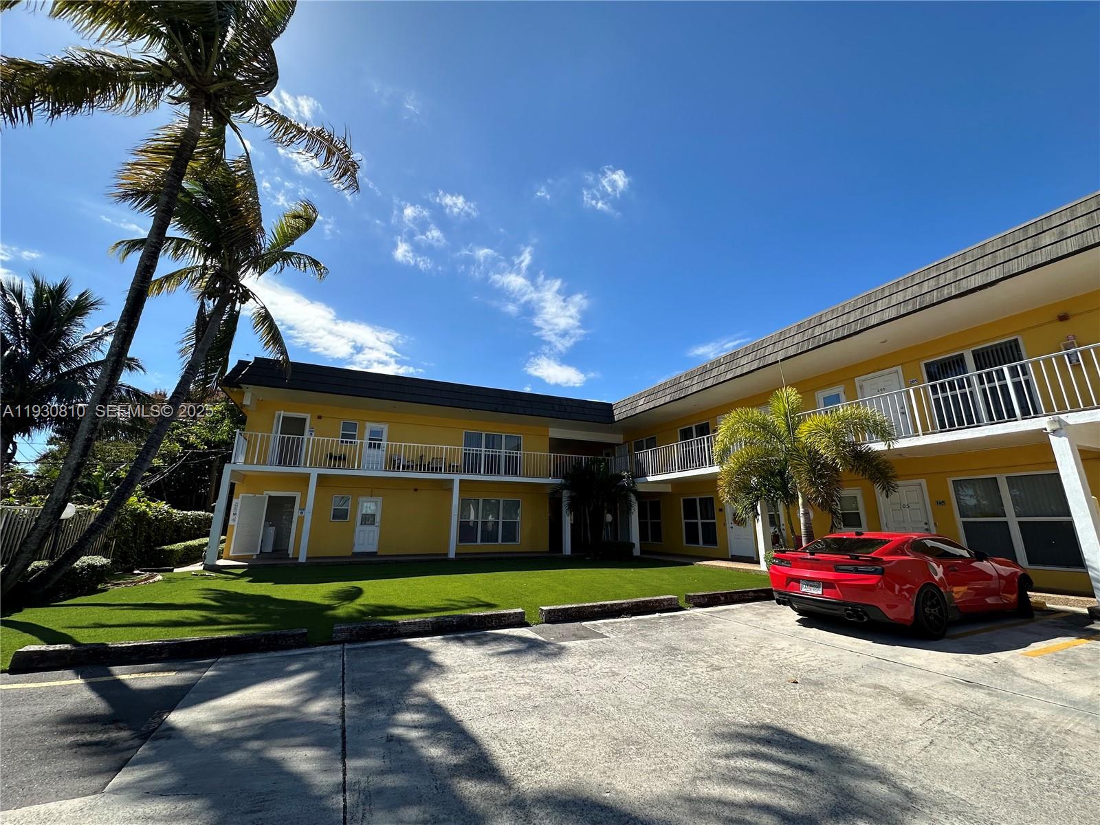 HOLLYWOOD LITTLE RANCHES - Residential Lease