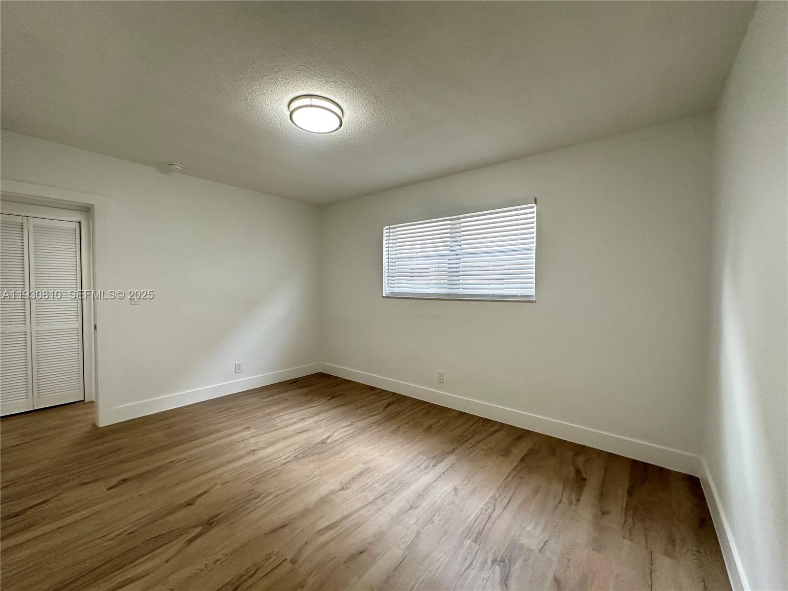 HOLLYWOOD LITTLE RANCHES - Residential Lease