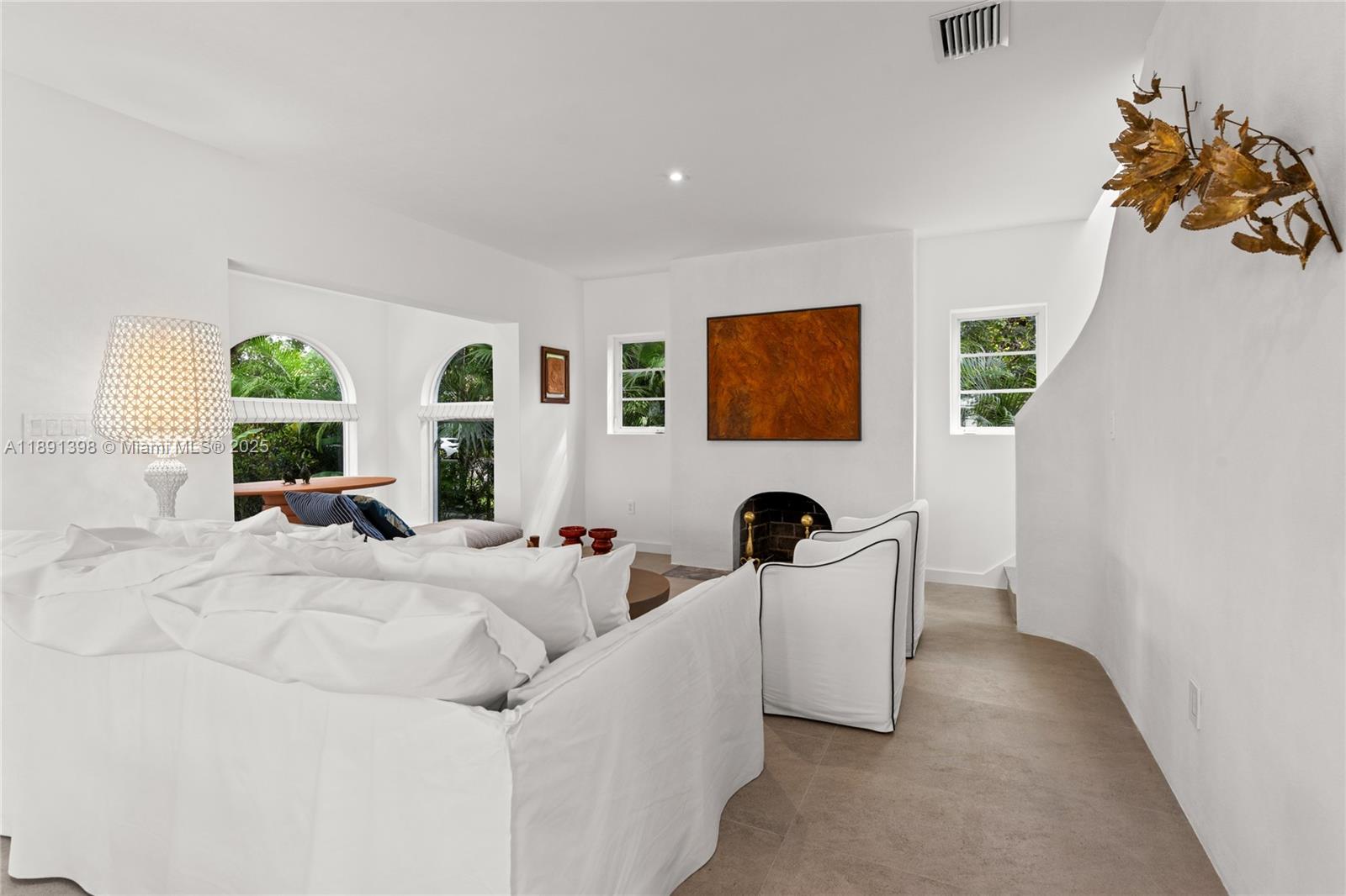 CORAL GABLE COUNTRY CLUB - Residential