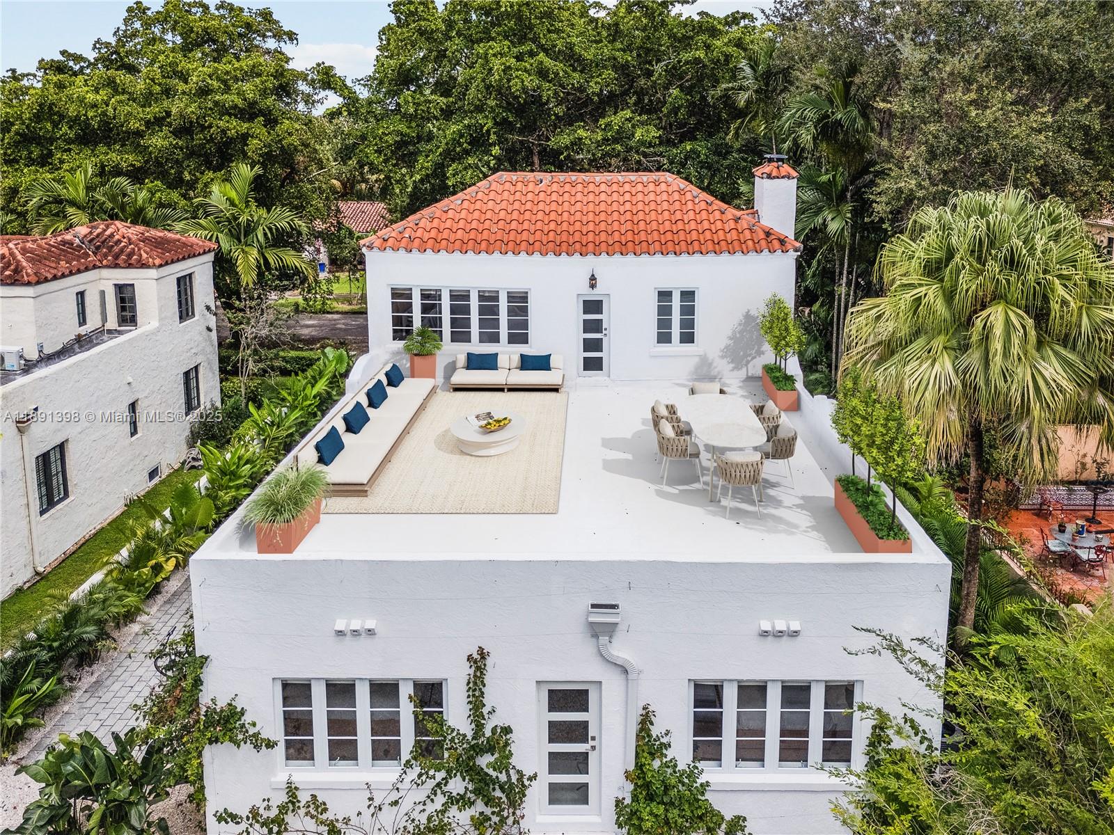 CORAL GABLE COUNTRY CLUB - Residential
