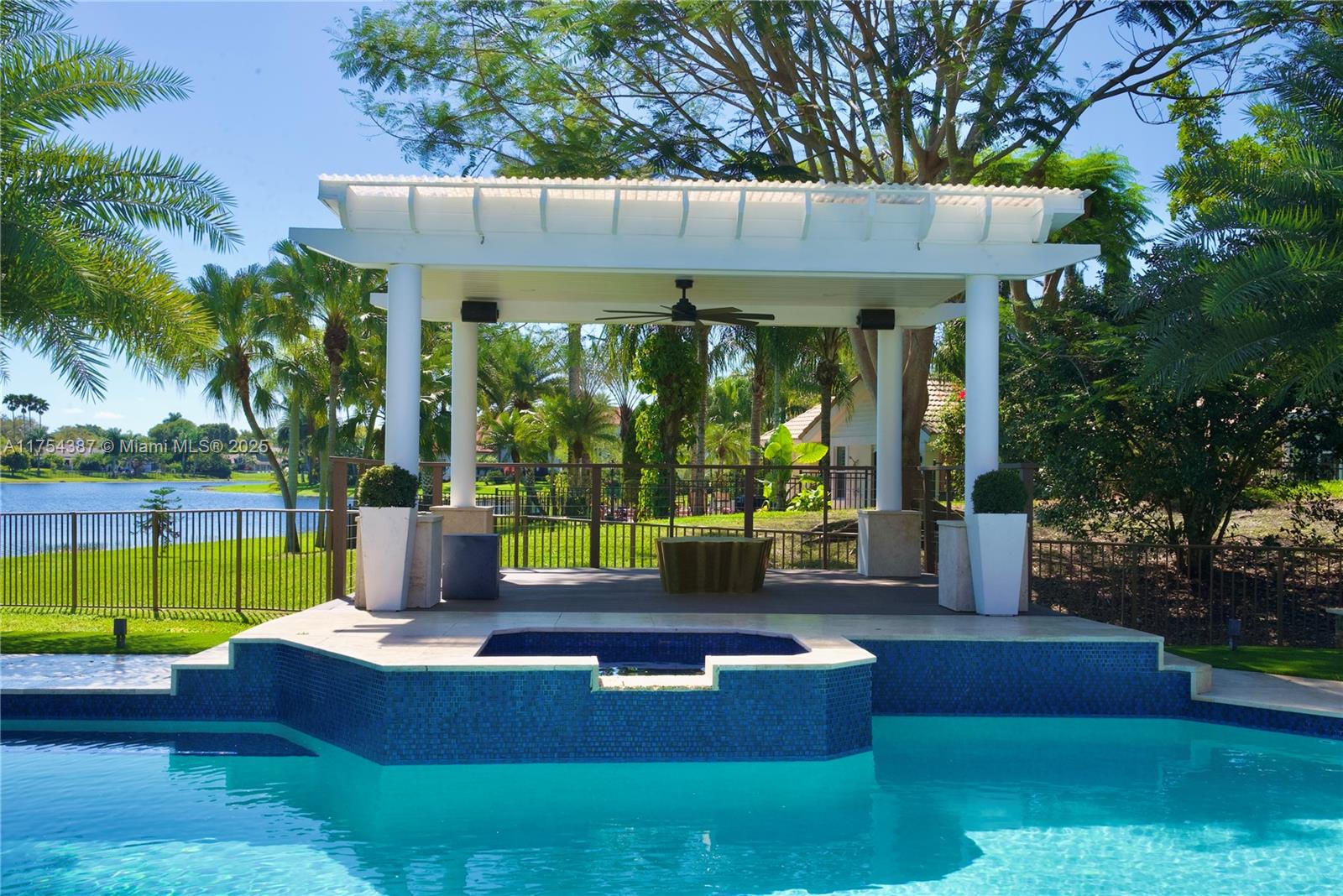 WINDMILL RANCH ESTATES - Residential