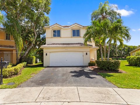 Photo of 4275 Ironwood Ct, Weston, FL 33331 (MLS # A11886603) Photo of 4275 Ironwood Ct, Weston, FL 33331 (MLS # A11886603)