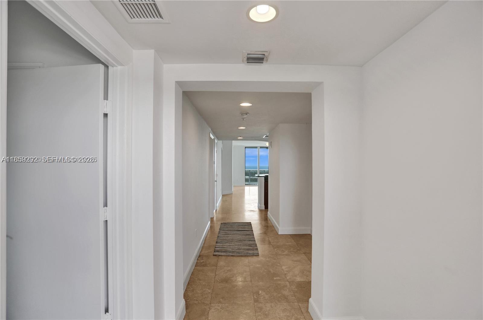 THE OAKS I CONDO - Residential